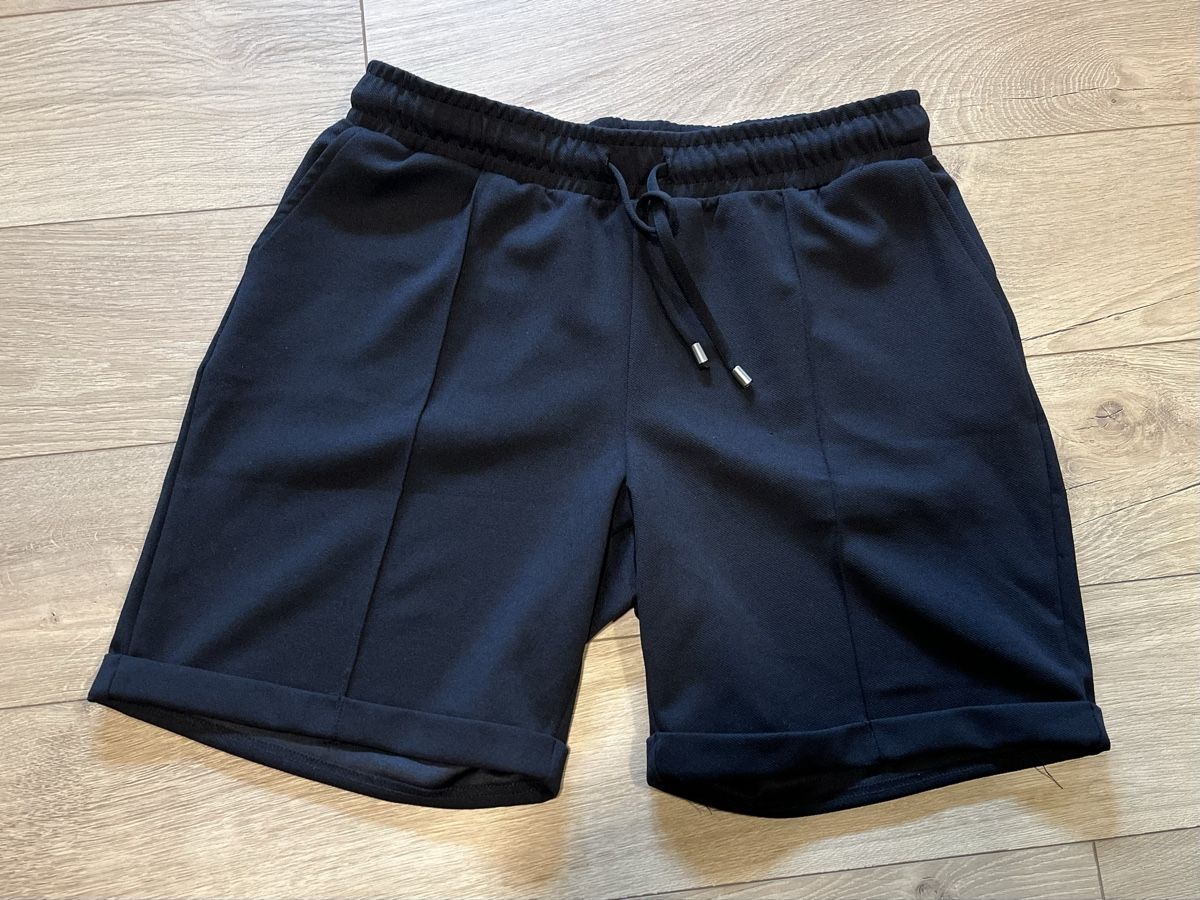 Pantaloni: Kurze Stoffhose (Gr. L) – Nuovo (secondo la descrizione) da Egliswil venduto da cx.cx