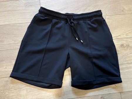 Kurze Stoffhose (Gr. L)