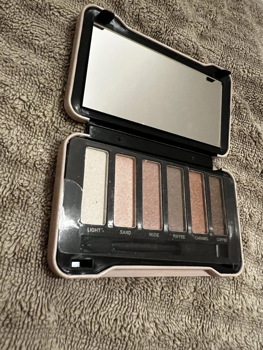 Make-up: Diverse Lidschatten Paletten  – Usato da Bülach venduto da xAngiPestana. 7