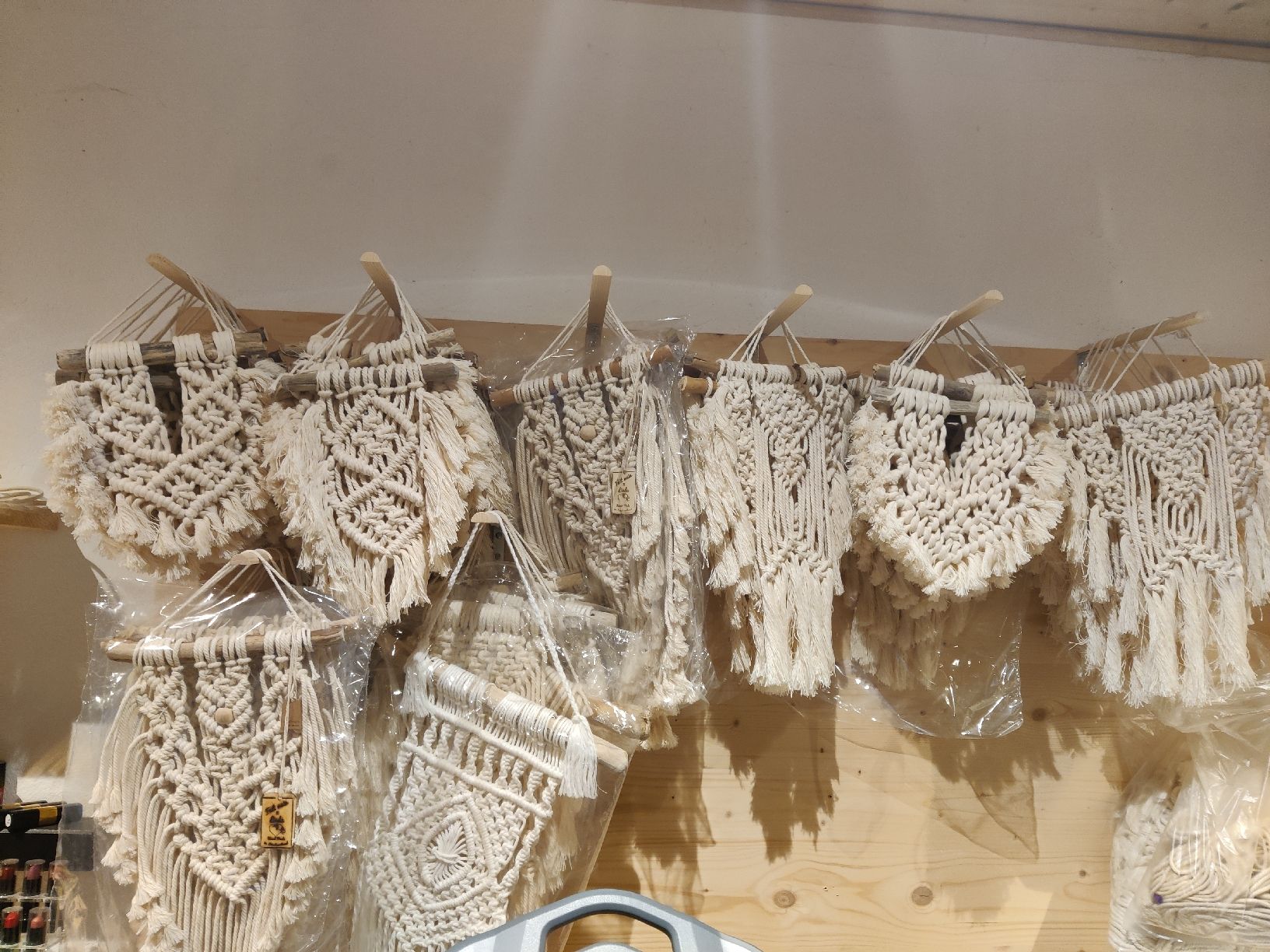 Tutte le decorazioni: Macrame Wall Hanging , Boho Chic PAY ONE+ GET 1 SMALLER FREE – Nuovo e nell'imballaggio originale da Neirivue venduto da naz_z28w