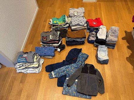 ca. 100teiliges Jungen-Kleiderset, Grösse 86/82