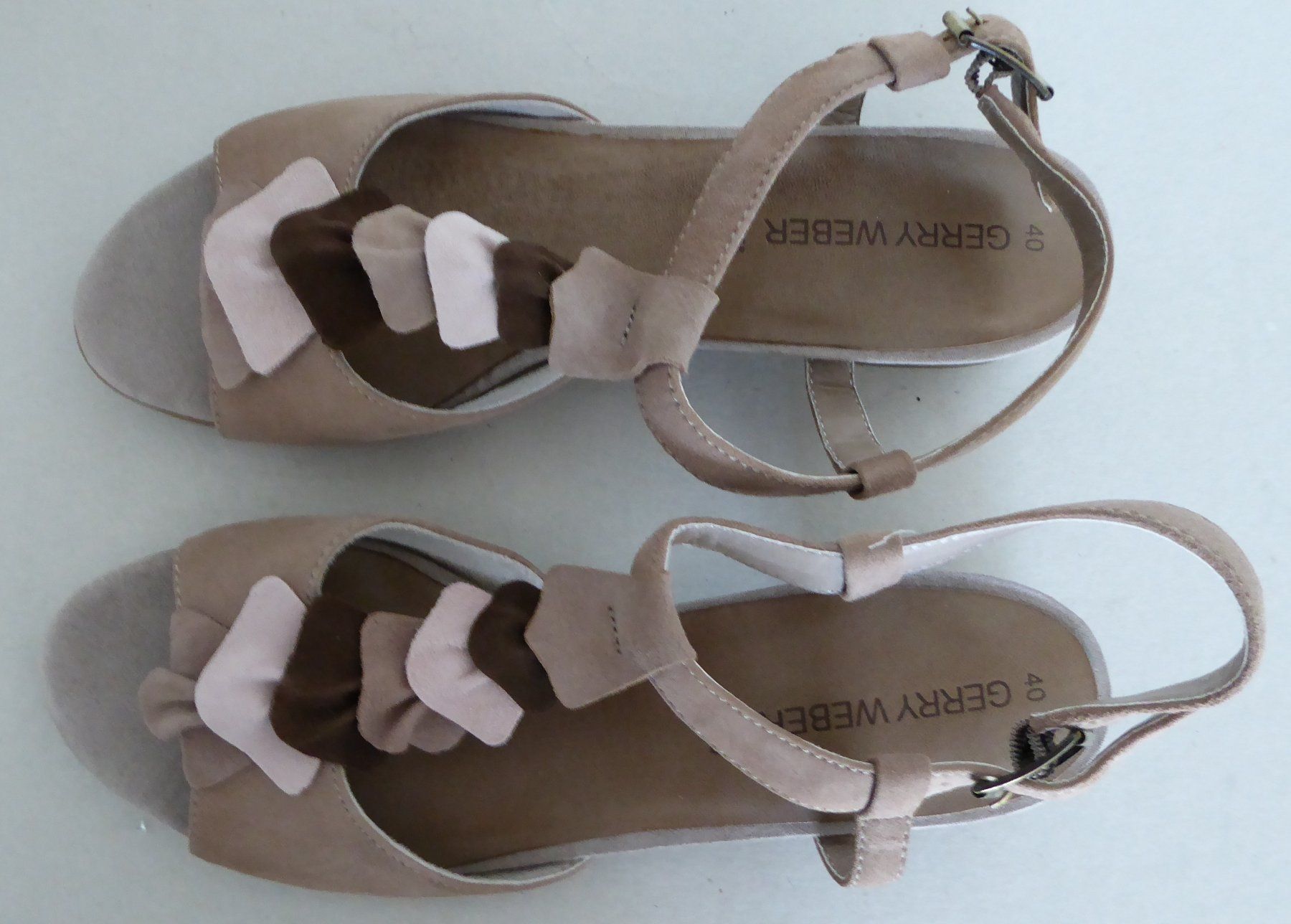 Gerry Weber Scarpe da donna: Sandale Gerry Weber beige Grösse 40 – Nuovo e nell'imballaggio originale da Entlebuch venduto da roma6370 1