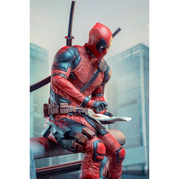 Marvel Figuren: Marvel Movie Premier Collection: Deadpool - Statue - 25 cm – Neu und originalverpackt aus Zofingen von ActionSpielzeug 3
