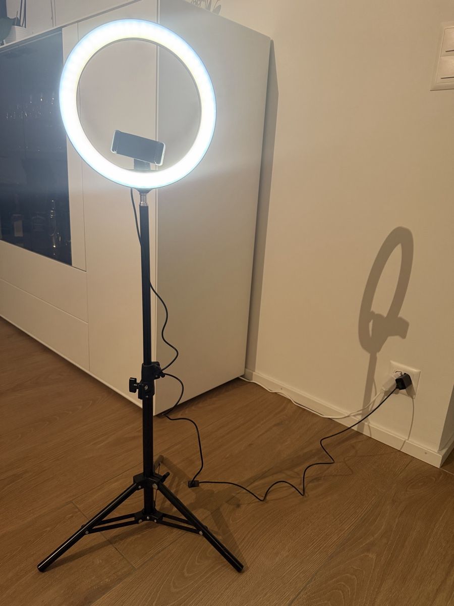 Lampade: Lampada ad anello LED per selfie - Ottima per video! – Nuovo (secondo la descrizione) da Gossau ZH venduto da SistersBeauty 7