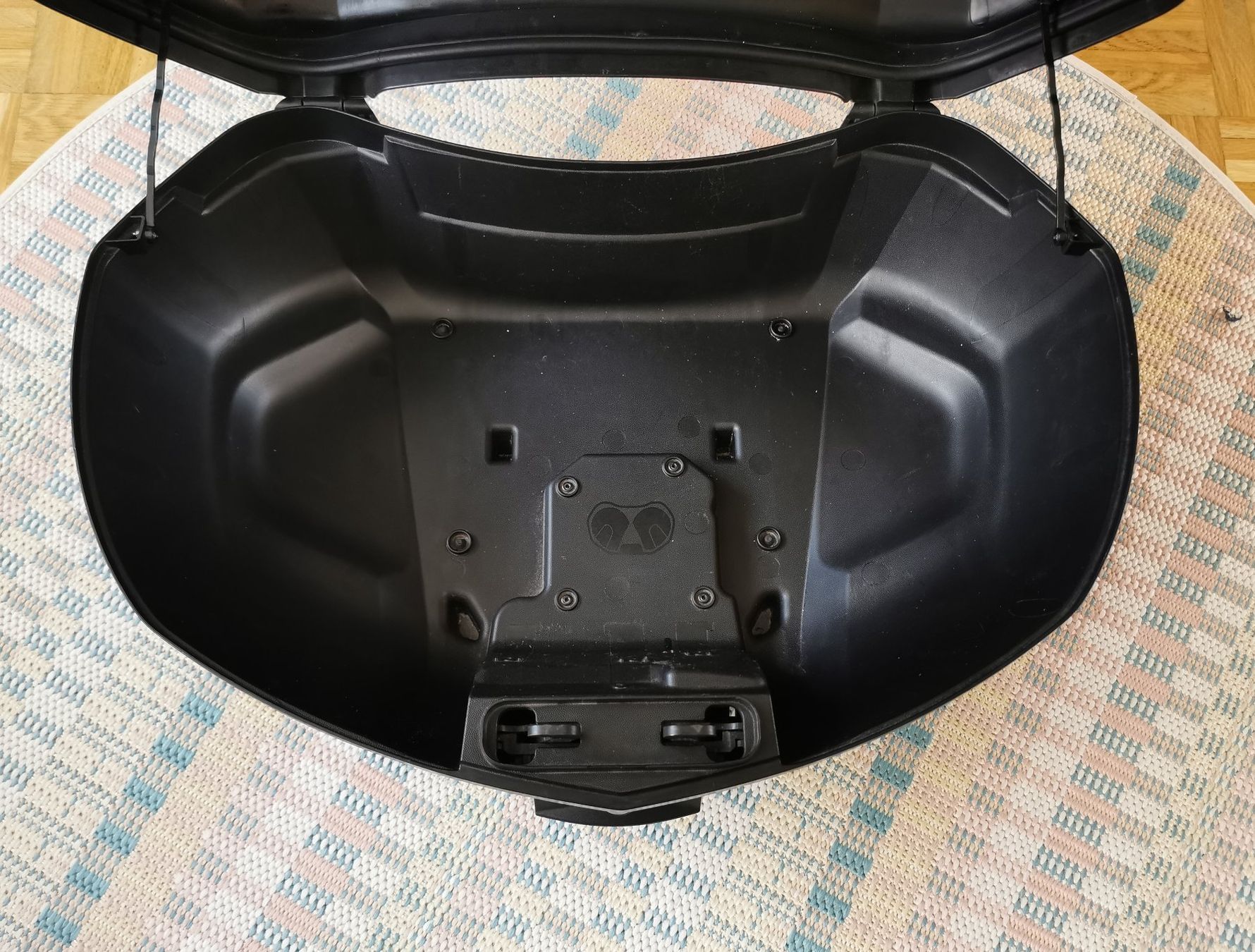 Yamaha Topcase: Top case Yamaha noir, 50 litres – Usato da Genève venduto da pie_9syz 4