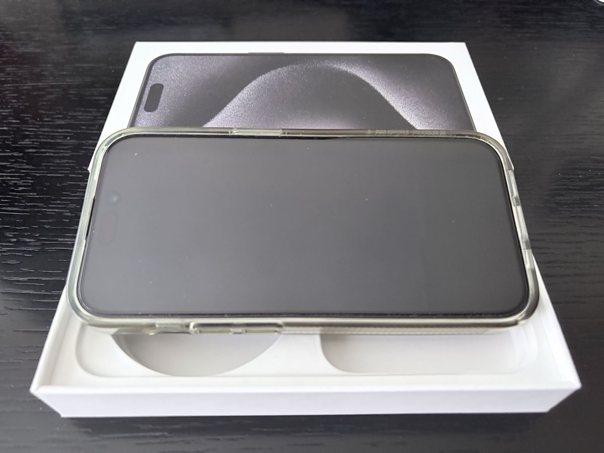 Apple Portables: iPhone 15 Pro, Black Titanium, 128GB – D'occasion à Zürich par Granitus250 1