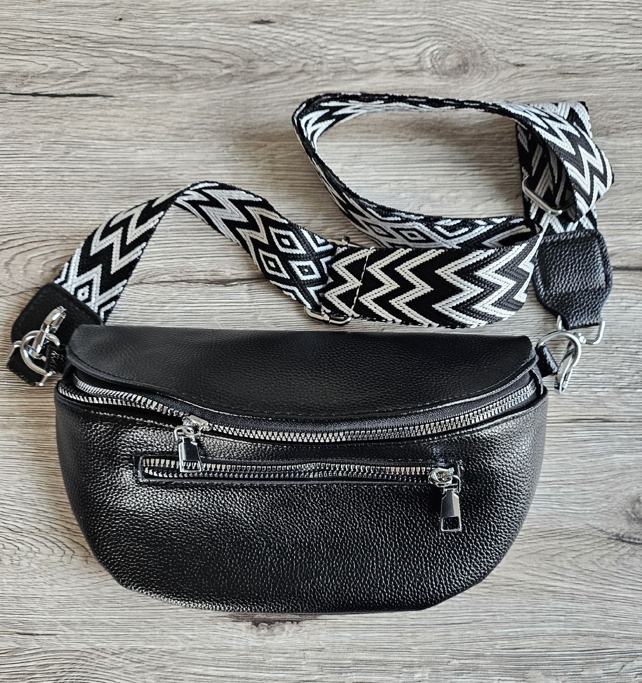 Borse da donna: Trendige, schwarze Handtasche, neu! – Nuovo e nell'imballaggio originale da Hunzenschwil venduto da nudget