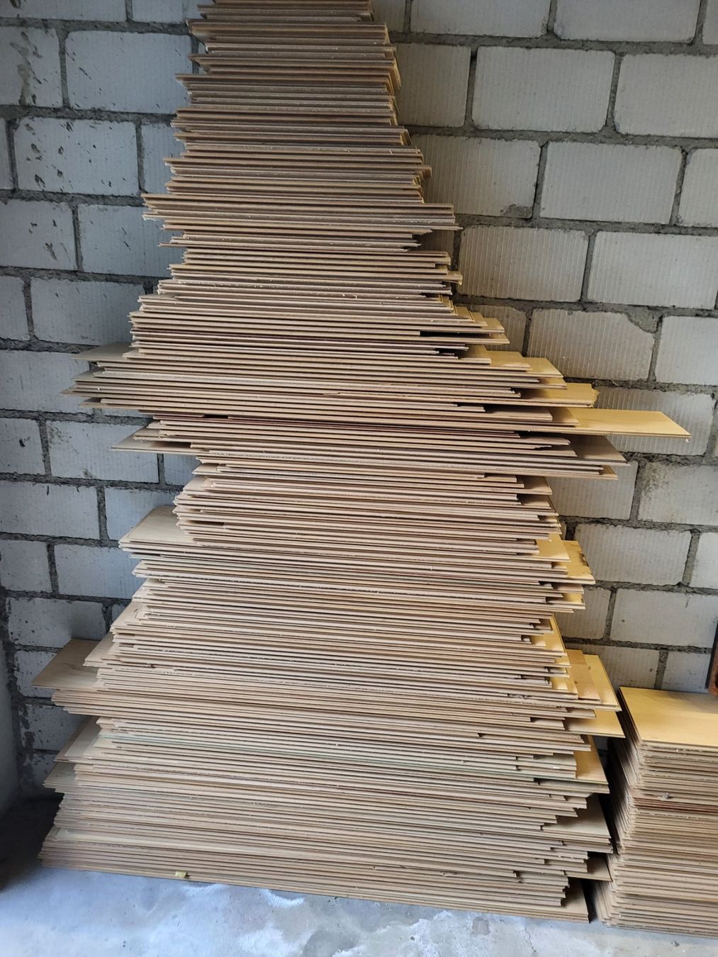 Holzartikel: Holzlaminat Eiche ca.100 m2 – Gebraucht aus Baden von kani02 2