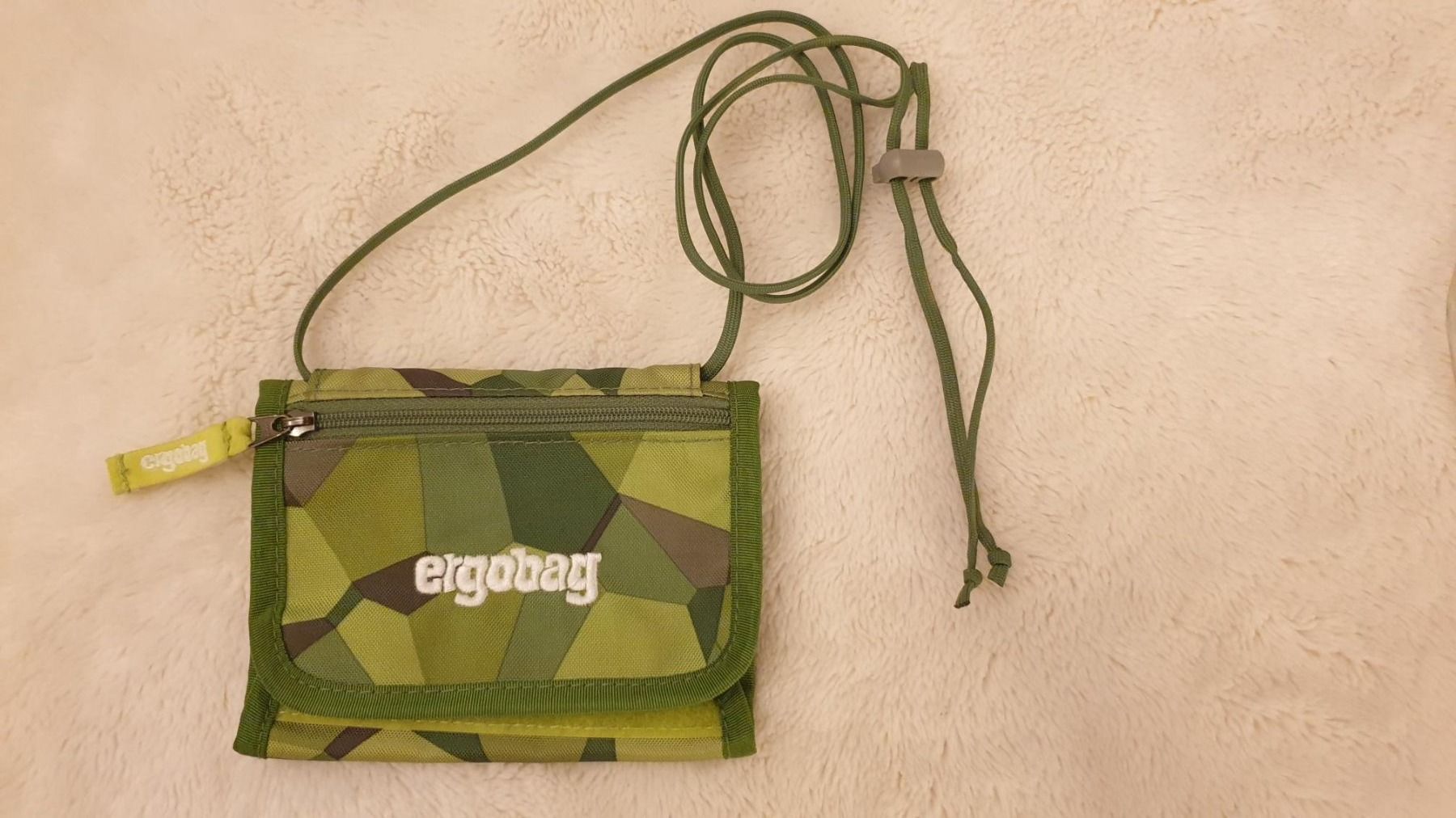 Ergobag Brieftaschen: Ergobag - Brustbeutel – Gebraucht aus Würenlos von JRP_71