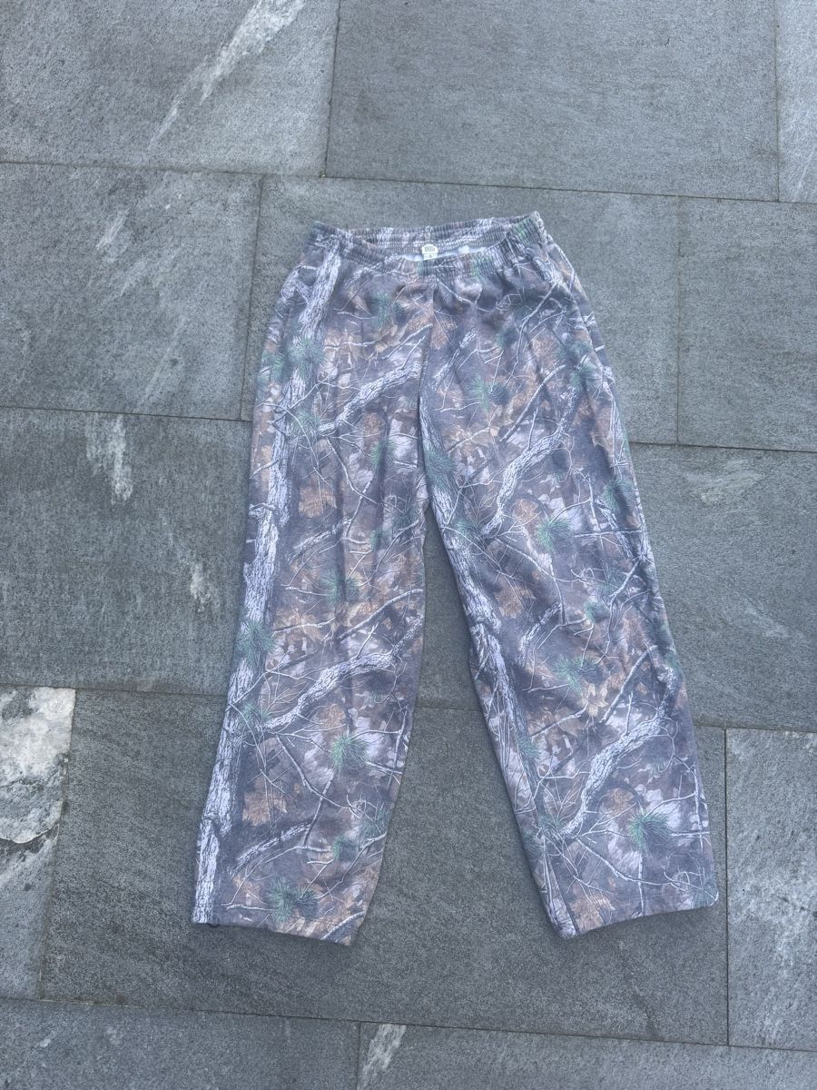 Urban Outfitters Pantaloni: BDG Joggers Camouflage Brown S – Usato da Muri b. Bern venduto da ann_g287
