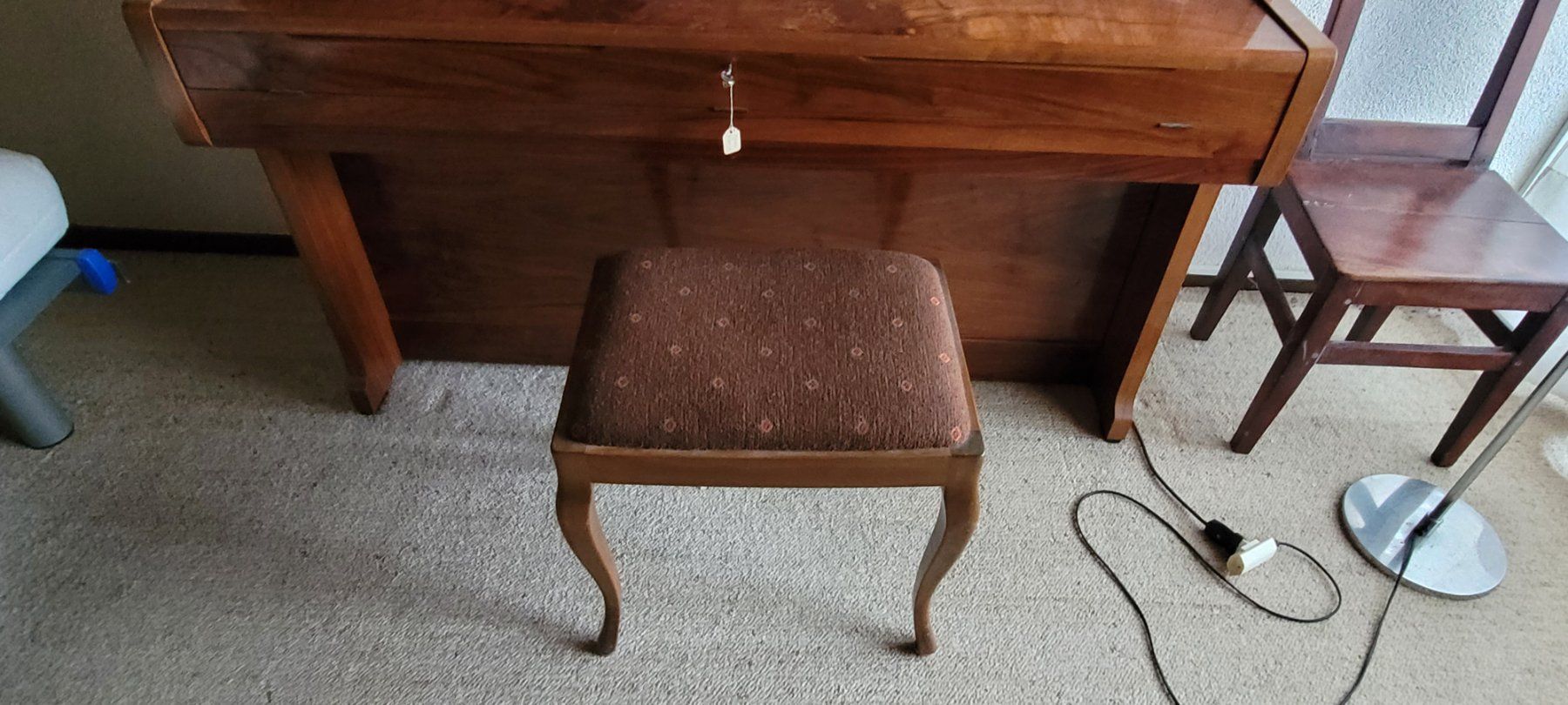 Strumenti musicali: Piano avec tabouret – Usato da Le Landeron venduto da pat_5ygm 1