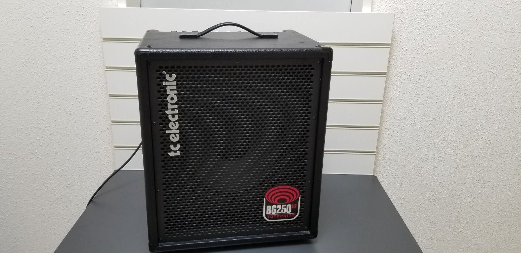 TC Electronic Amplificatori: TC Electronic BG 250-112 Bass Combo – Usato da Glattbrugg venduto da Swissmusik