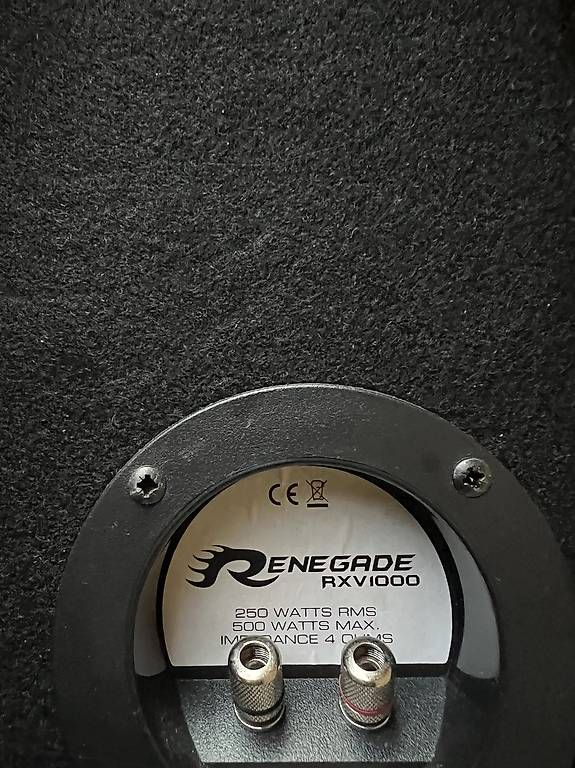 Haut-parleurs: Subwoofer Renegade – D'occasion à Wald ZH par gia_2tj8 2