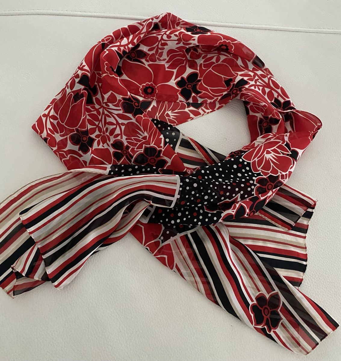 Foulard & Sciarpe: Seiden Schal 🌸 – Usato da Opfikon venduto da Luis144 4
