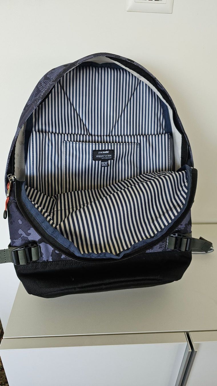 Pacsafe Sacs à dos: pacsafe Rucksack 20l – D'occasion à Uitikon Waldegg par Haydee12 1