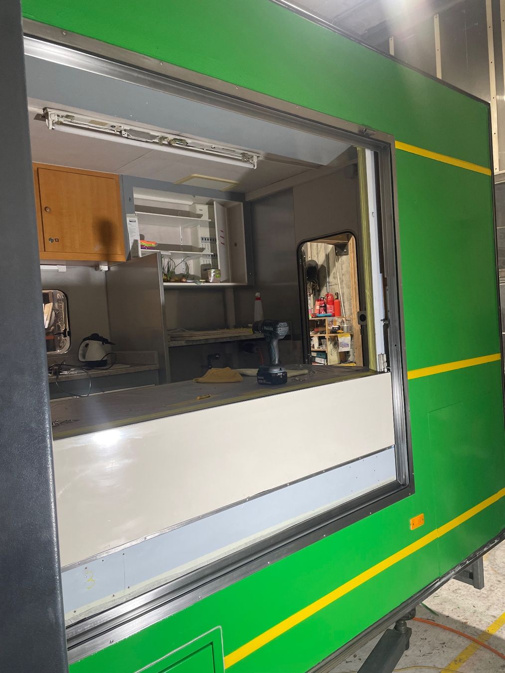 Rimorchi: Imbiss Foodtruck – Usato da Altendorf venduto da Elenaneagu22 5