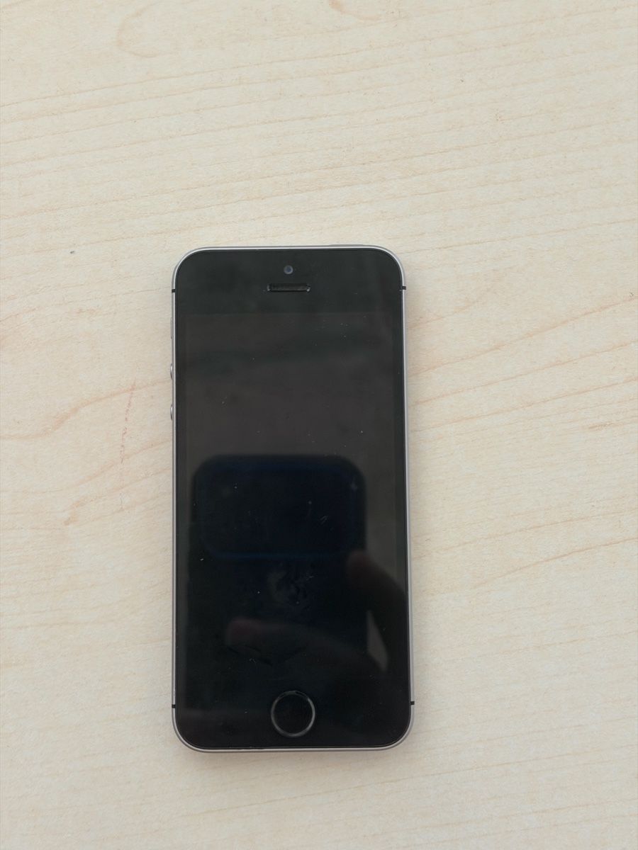 Apple Portables: iPhone SE (2nd generation) 64GB Silver used – D'occasion à Hergiswil NW par mor_k5d6 5