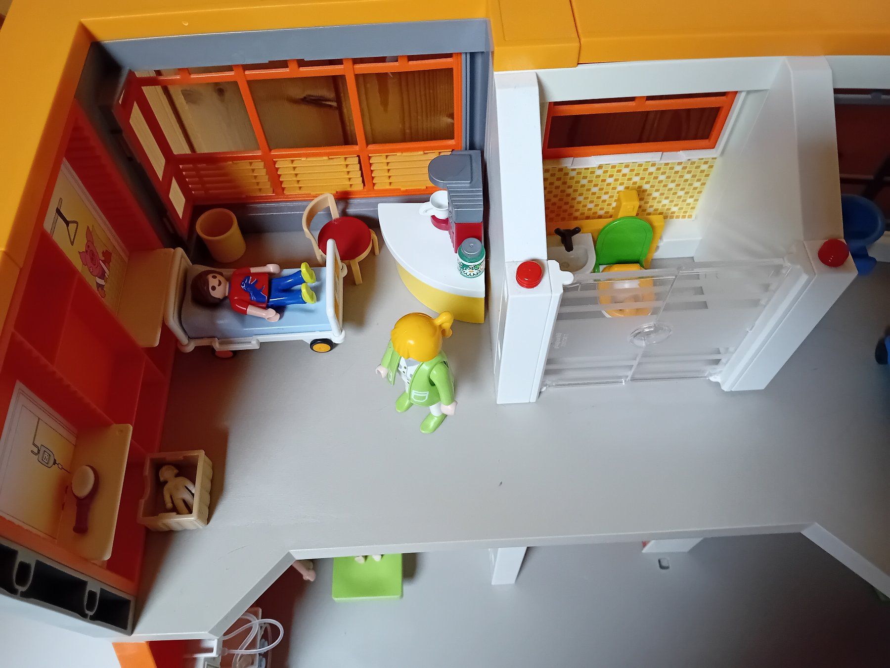 Playmobil Giocattoli: Playmobil Spital – Usato da Auw venduto da luszur 4