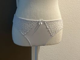 Damen Slip weiss mit Spitzen