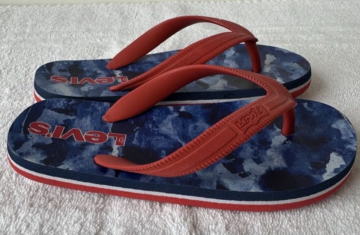 Levi's Scarpe per ragazzi: Infradito Levi’s – Usato da Castel San Pietro venduto da Moregi 1