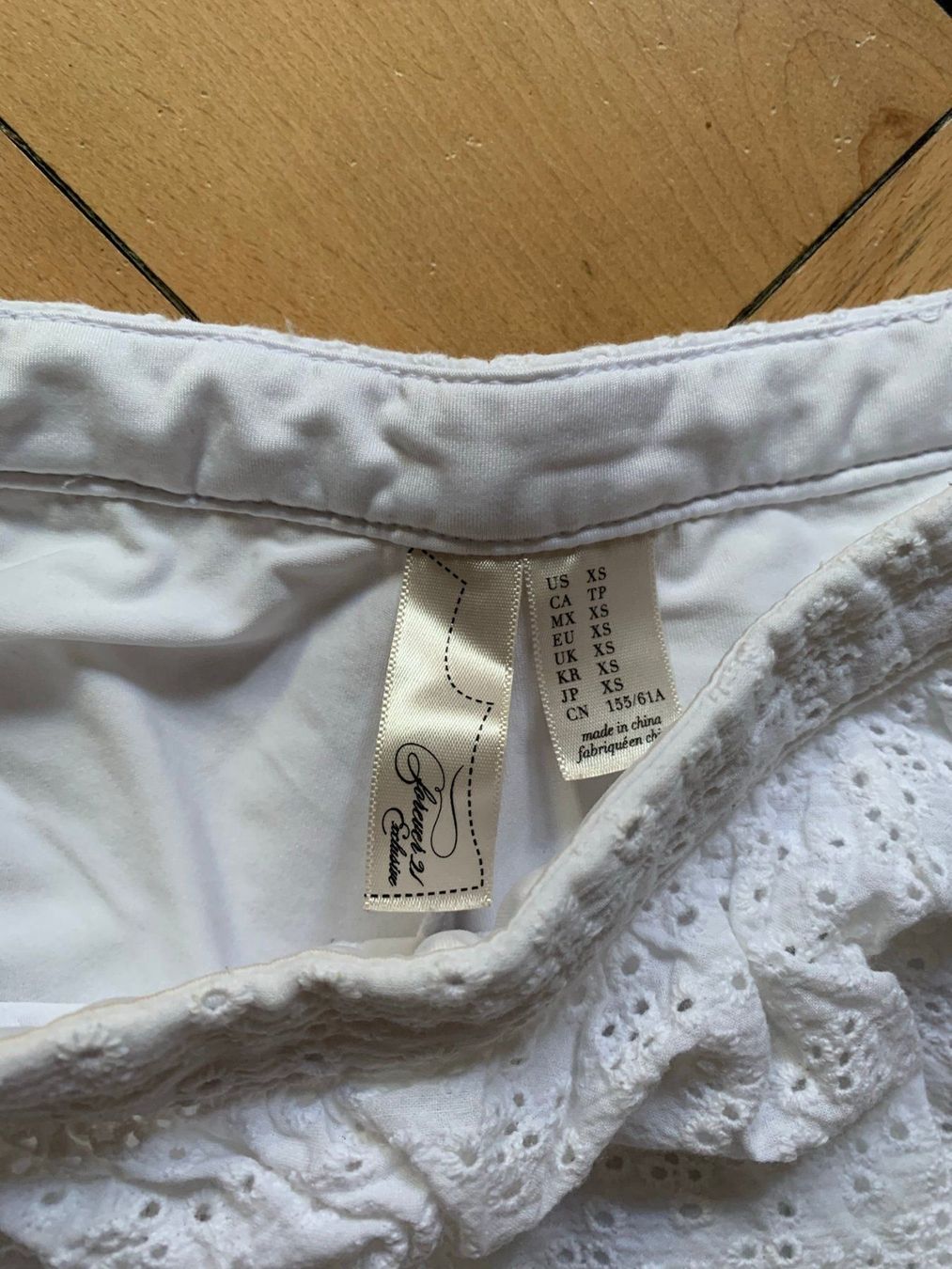 Gonne: FOREVER 21 - Shabby Chic Rock weiss XS – Usato da Zürich venduto da Diazaio 2