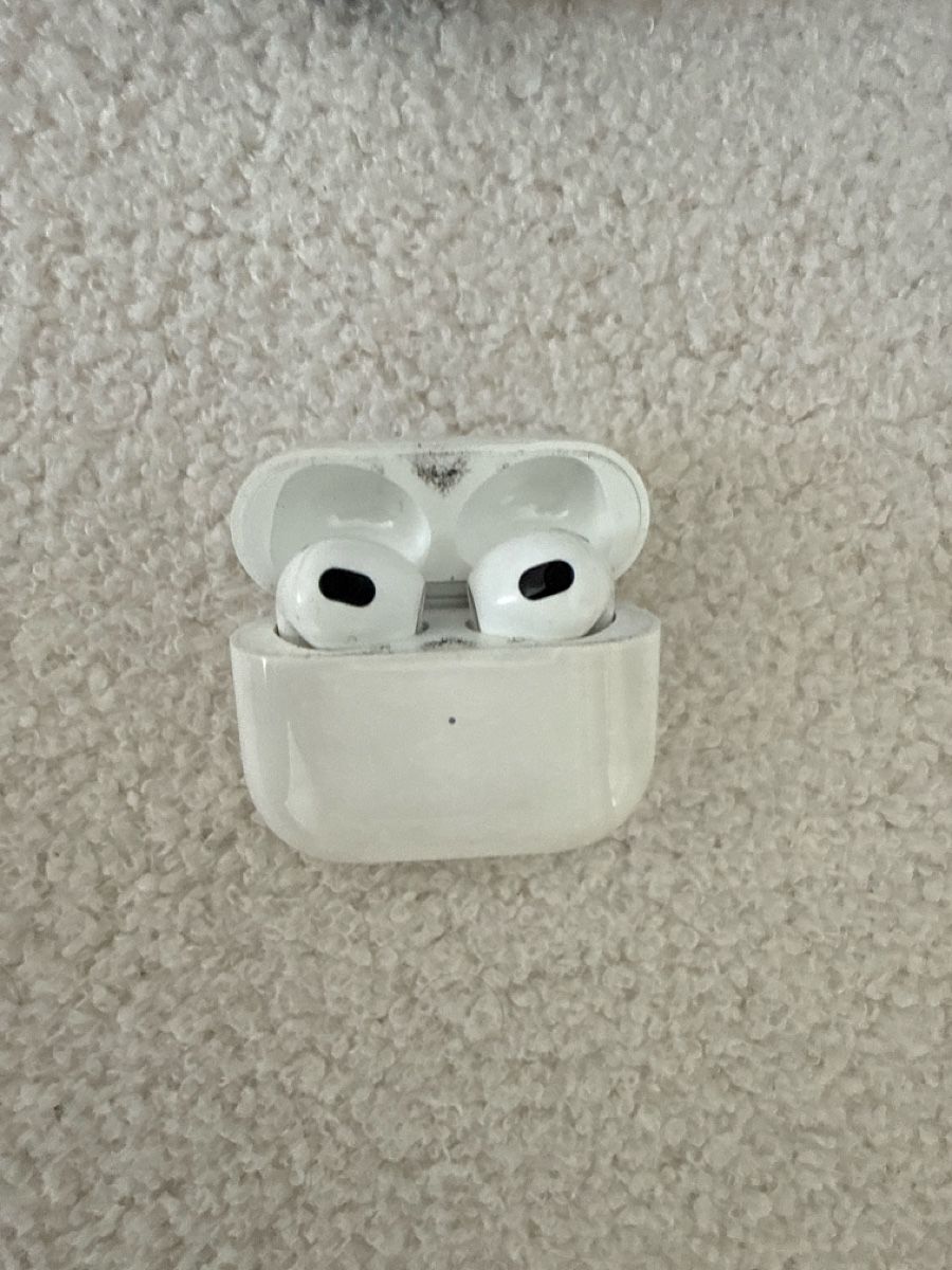 Apple Cuffie: Apple AirPods – Usato da Dietikon venduto da Ismail2060
