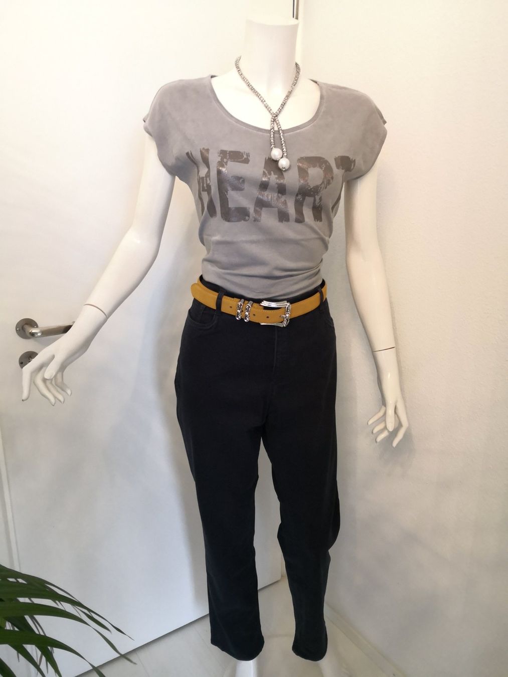 Brax Jeans: 🤩BRAX JEANS SCHWARZ – Nuovo (secondo la descrizione) da Olten venduto da Naja-Twins-Twins 1