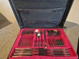 Menagère en acier inox 18/10 dans mallette bon état