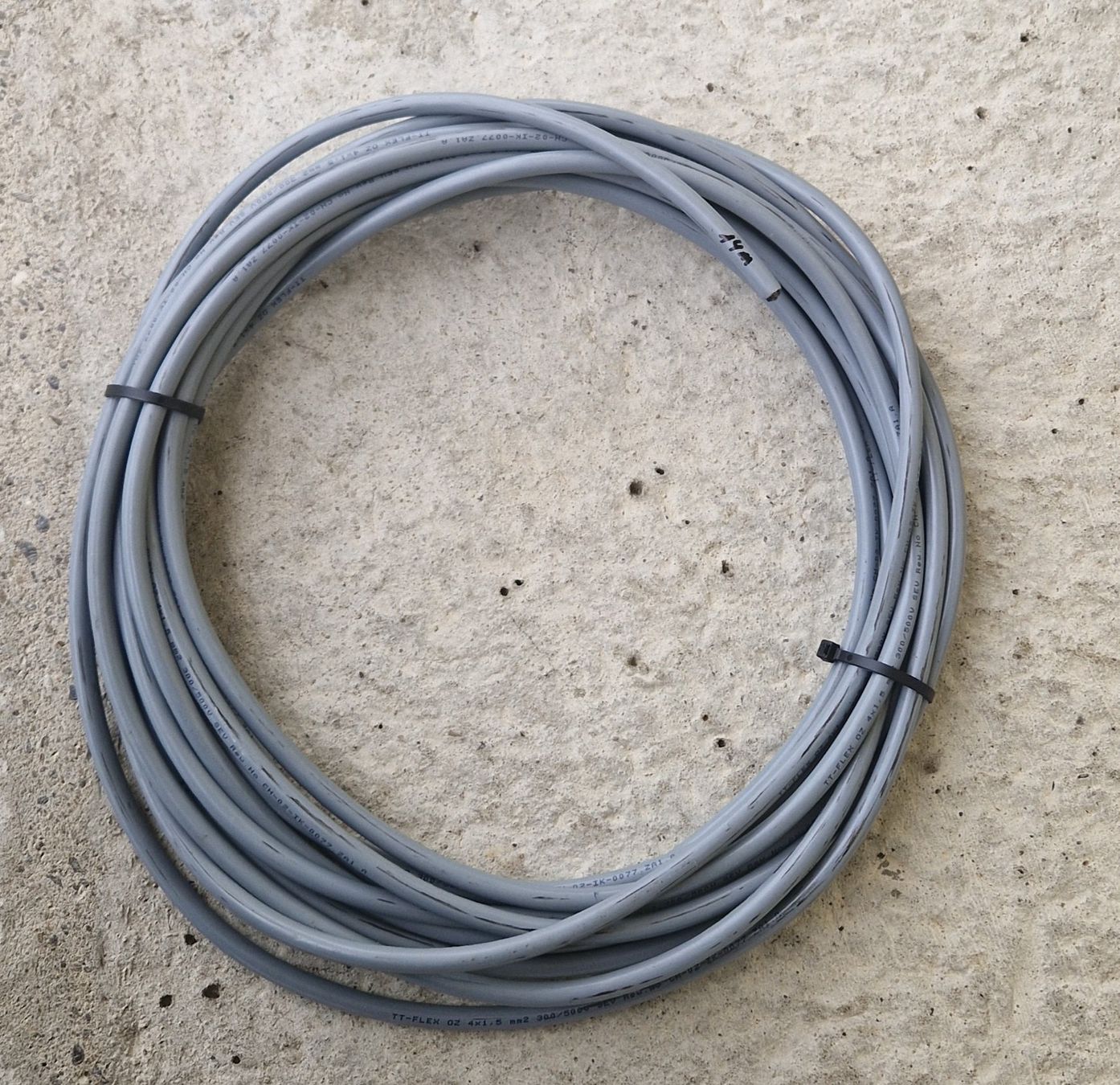 Radiocomunicazione: *****  14 m de câble TT-Flex 4 x 1.5 mm2 - neuf – Nuovo e nell'imballaggio originale da Villaz-St-Pierre venduto da Ubid