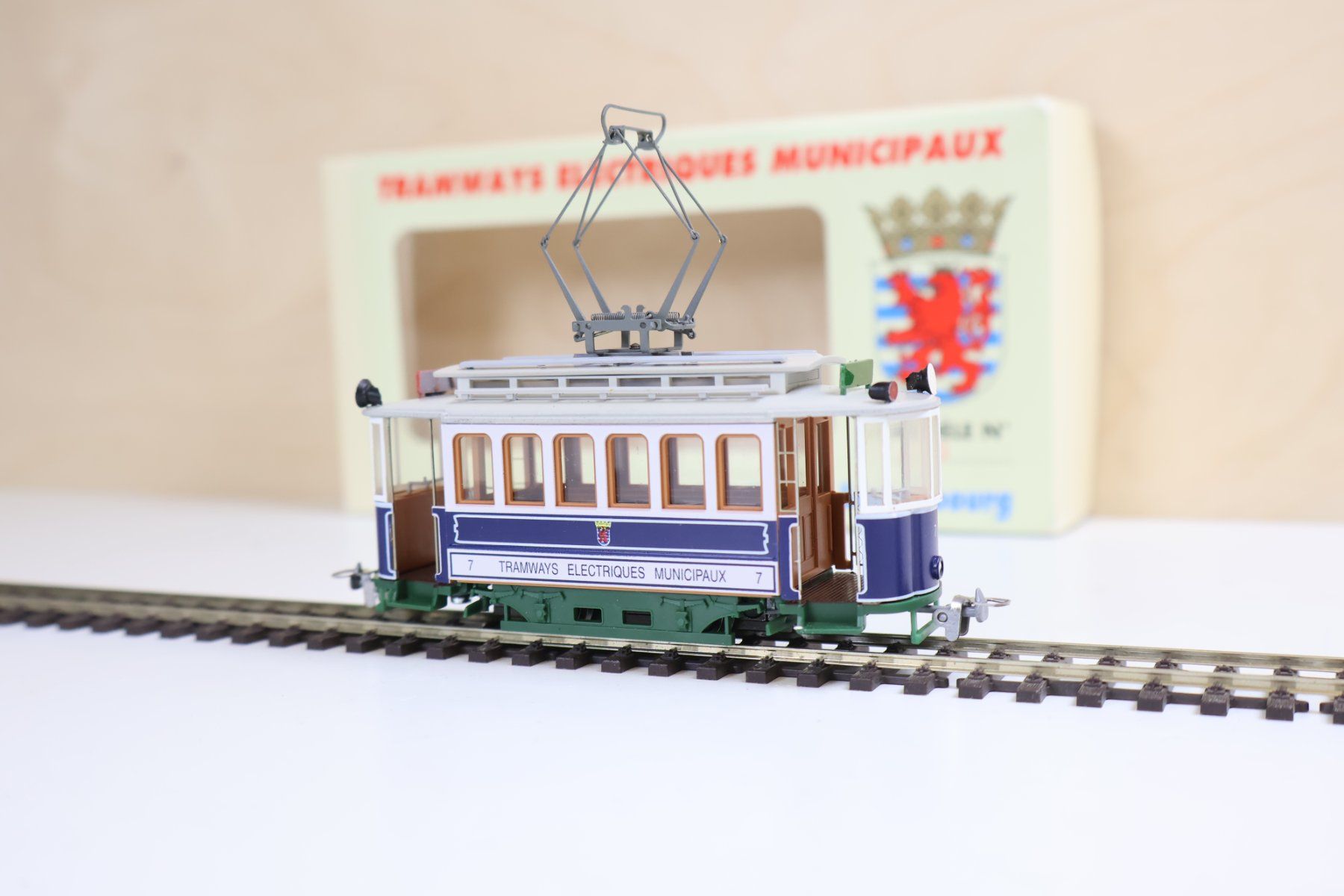 Modelleisenbahnen: H0m DC Strassenbahn Tram - mit Motor – Gebraucht aus Winterthur von  6