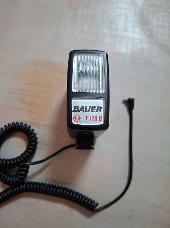 Flash: Bauer E120B Blitzgerät mit Kabel  Vintage – Usato da Rüti ZH venduto da Liliane_market