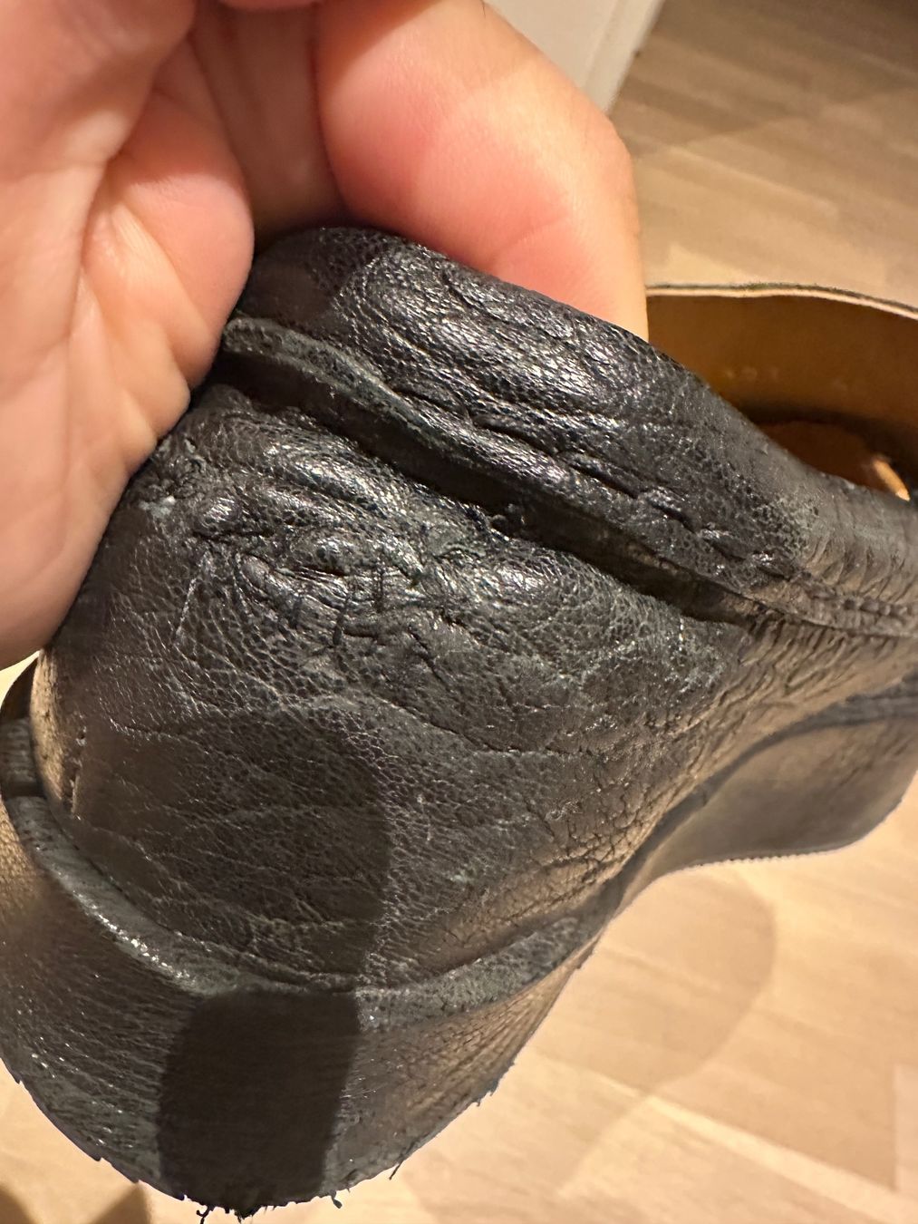 Acne Studios Scarpe da uomo: Acne Studios Schwarzleder Balen Loafers – Usato da Zürich venduto da alif 5