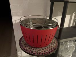 Holzkohlegrill LotusGrill XL rot inklusive Tasche gebraucht