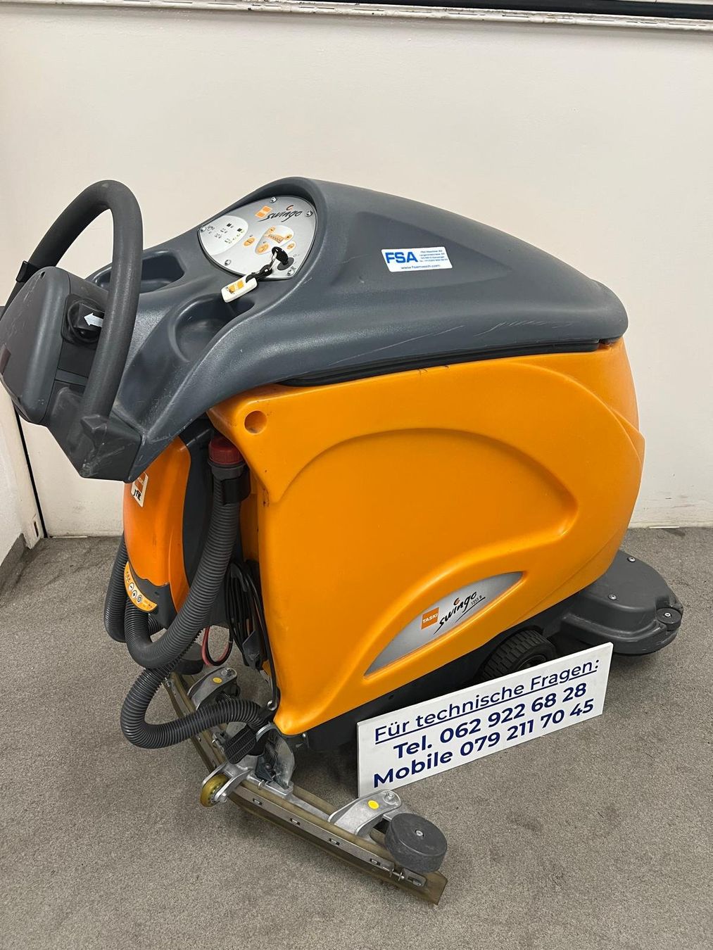 Toutes les machines: TASKI Scheuersaugmaschine SWINGO 1255 B – D'occasion à Aarwangen par fsa-maschinen
