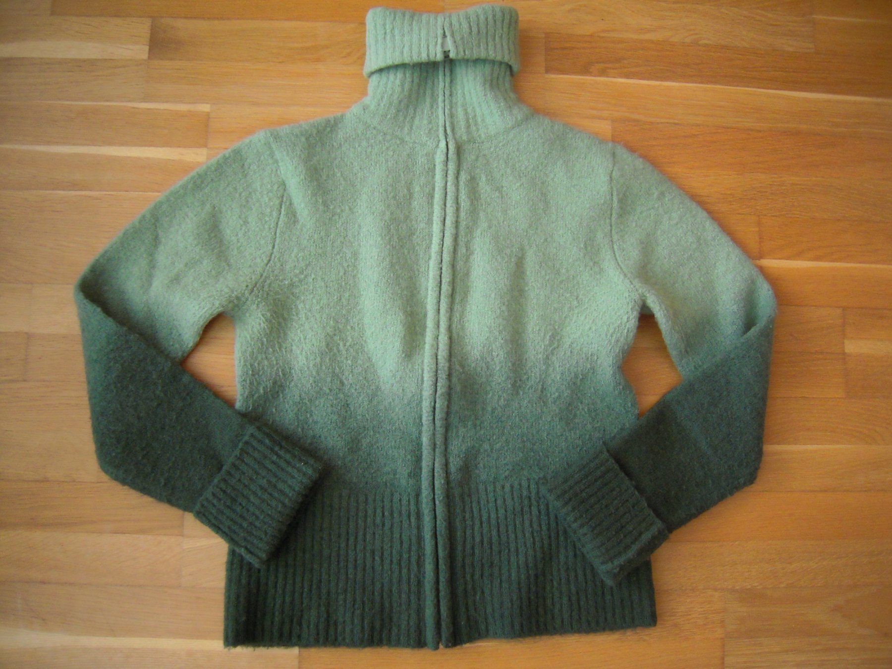 Pullover & Sweatshirts: Rollkragen Pullover Gr 34 / 36 Gestrickt Grüntöne – Neu (gemäss Beschreibung) aus Uzwil von visions77