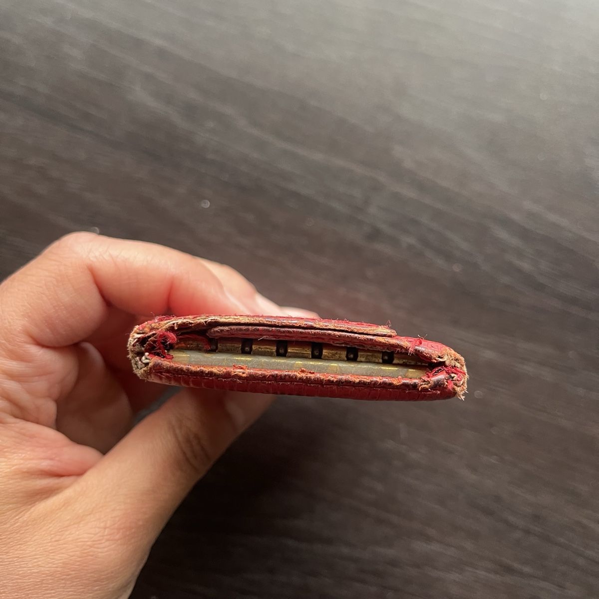 Louis Vuitton Portafogli: Vintage Louis Vuitton red key holder – Usato da Genève venduto da FoundTears 4