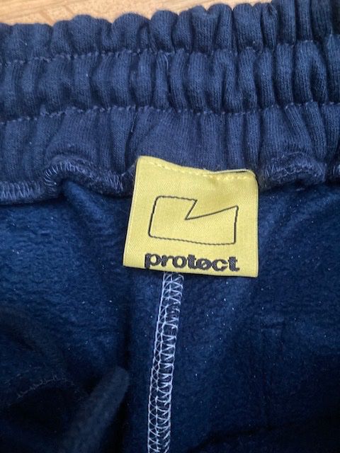 Hosen: Dunkelblaue Jogginghose protect, Grösse L – Gebraucht aus Bolligen von Naxos17 4