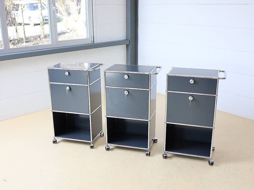 USM Korpus: USM Haller Trolley, Servierboy in Anthrazitgrau – Gebraucht aus Meinisberg von atelier_TILIJA