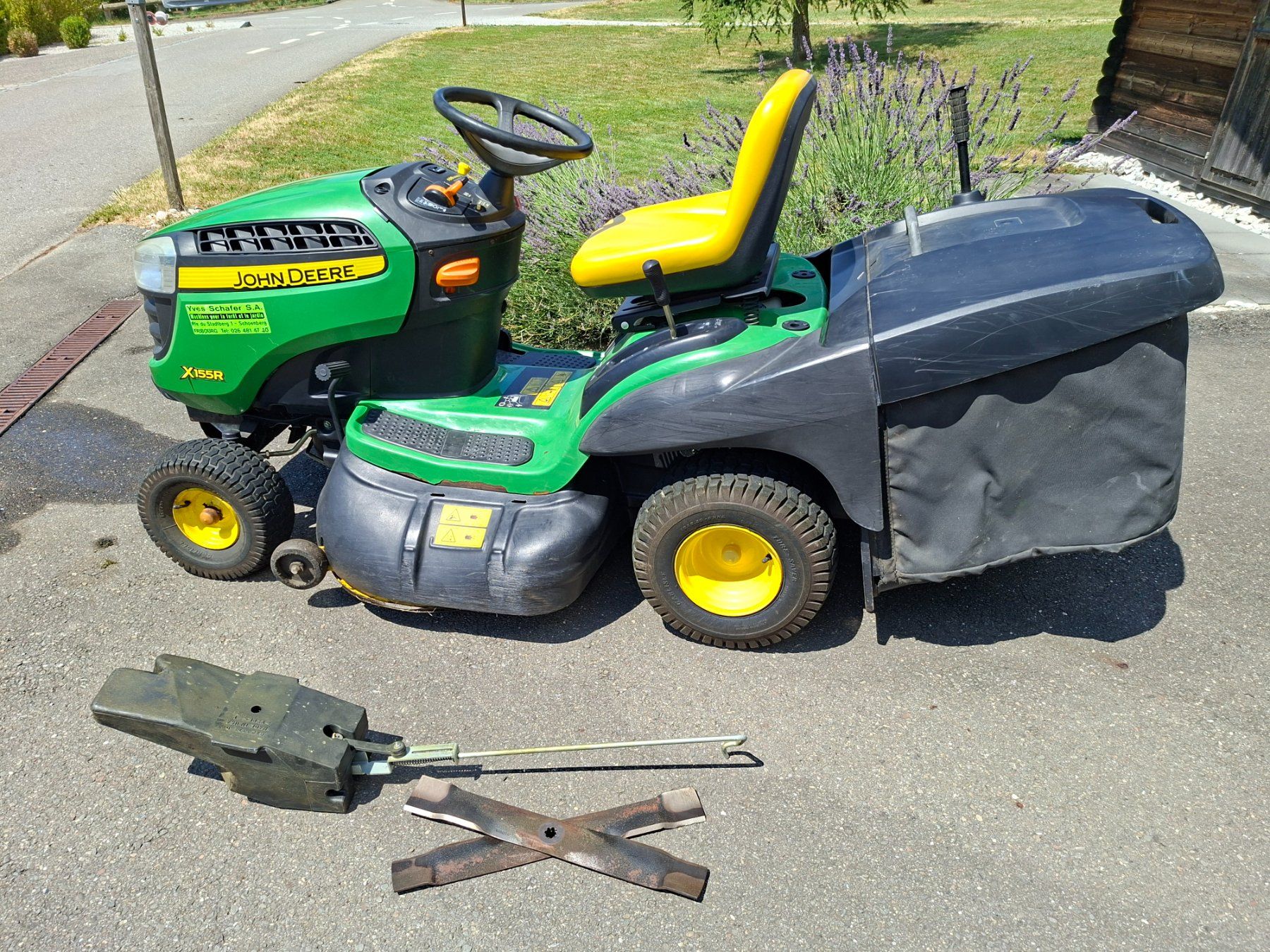 John Deere Rasenmäher: Tracteur à gazon John deere X155r – Gebraucht aus Hauteville von ber_t2xt