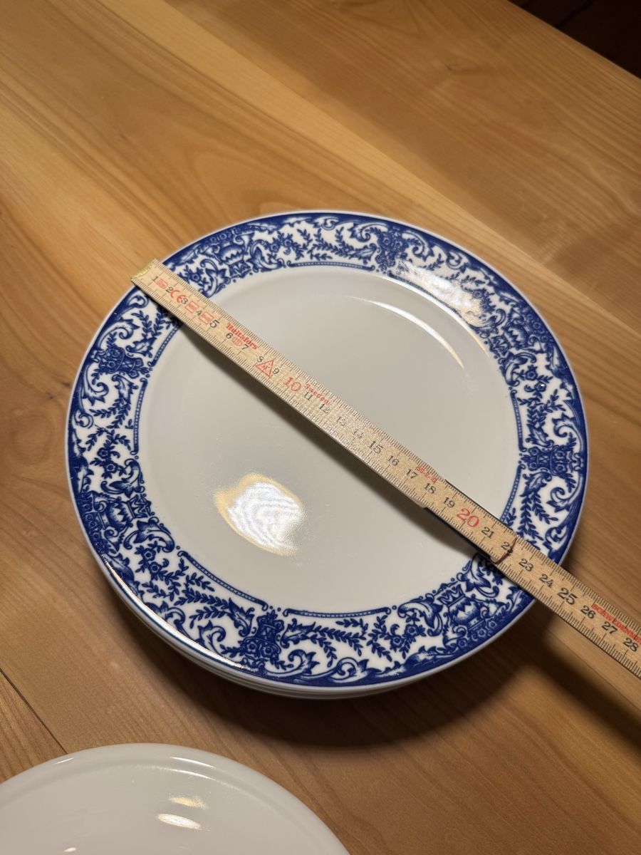 Set di piatti: 6er Set Essteller Langenthal mit blauem Dekor – Usato da Cham venduto da matap1 2