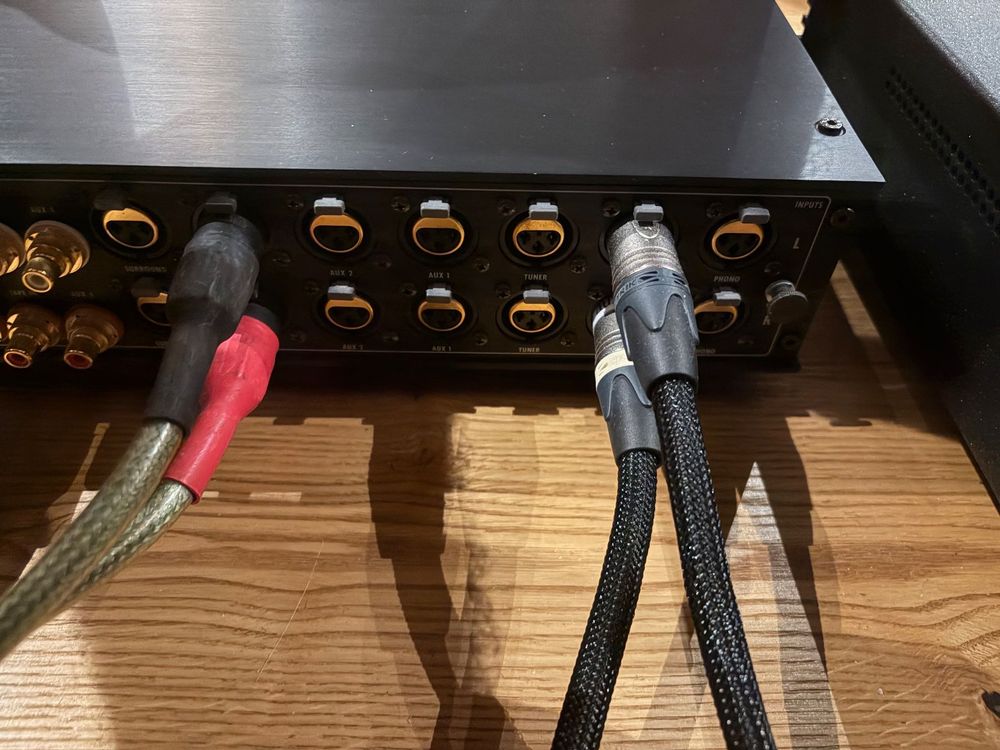 Burmester 011 High-End Vorverstärker / Pre-Amplifier (Gebraucht) in ...