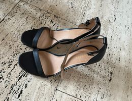 Damenschuhe, Sandalen, Groesse 37