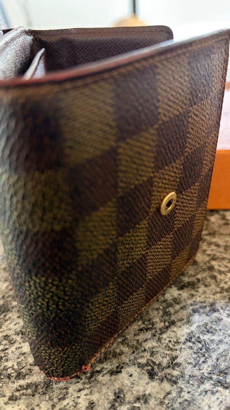 Louis Vuitton Portemonnaie: Porte-monnaie Vuitton – Gebraucht aus Roche VD von ann_s5tc 3