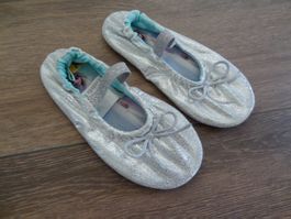 Chaussures Reine des neiges taille 28-29 très bon état