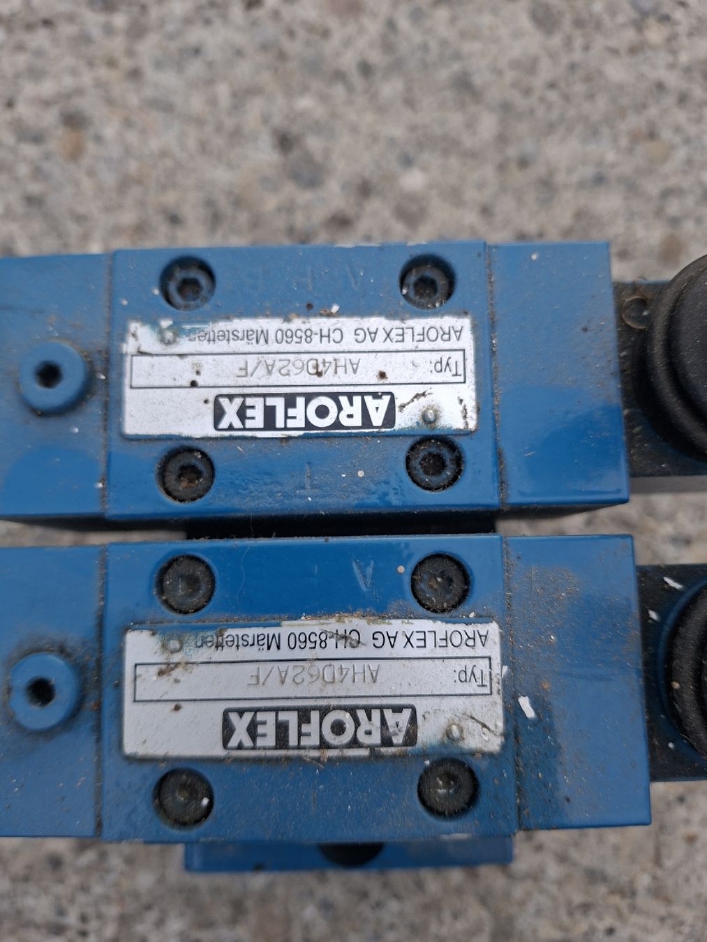 Autres pour métaux et serrurerie: Hydraulik Steuerventil – D'occasion à Oberbüren par r.frei 3