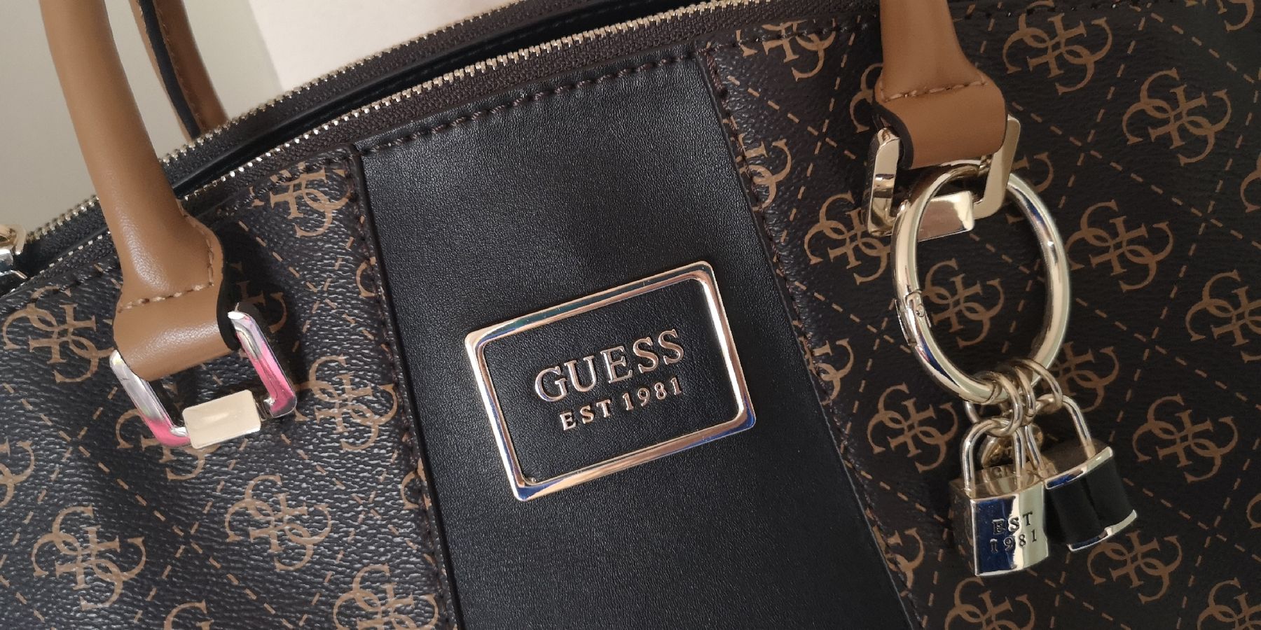 Guess Borse da donna: GUESS TASCHE "NEU" – Nuovo e nell'imballaggio originale da Widnau venduto da Schurlibua 7