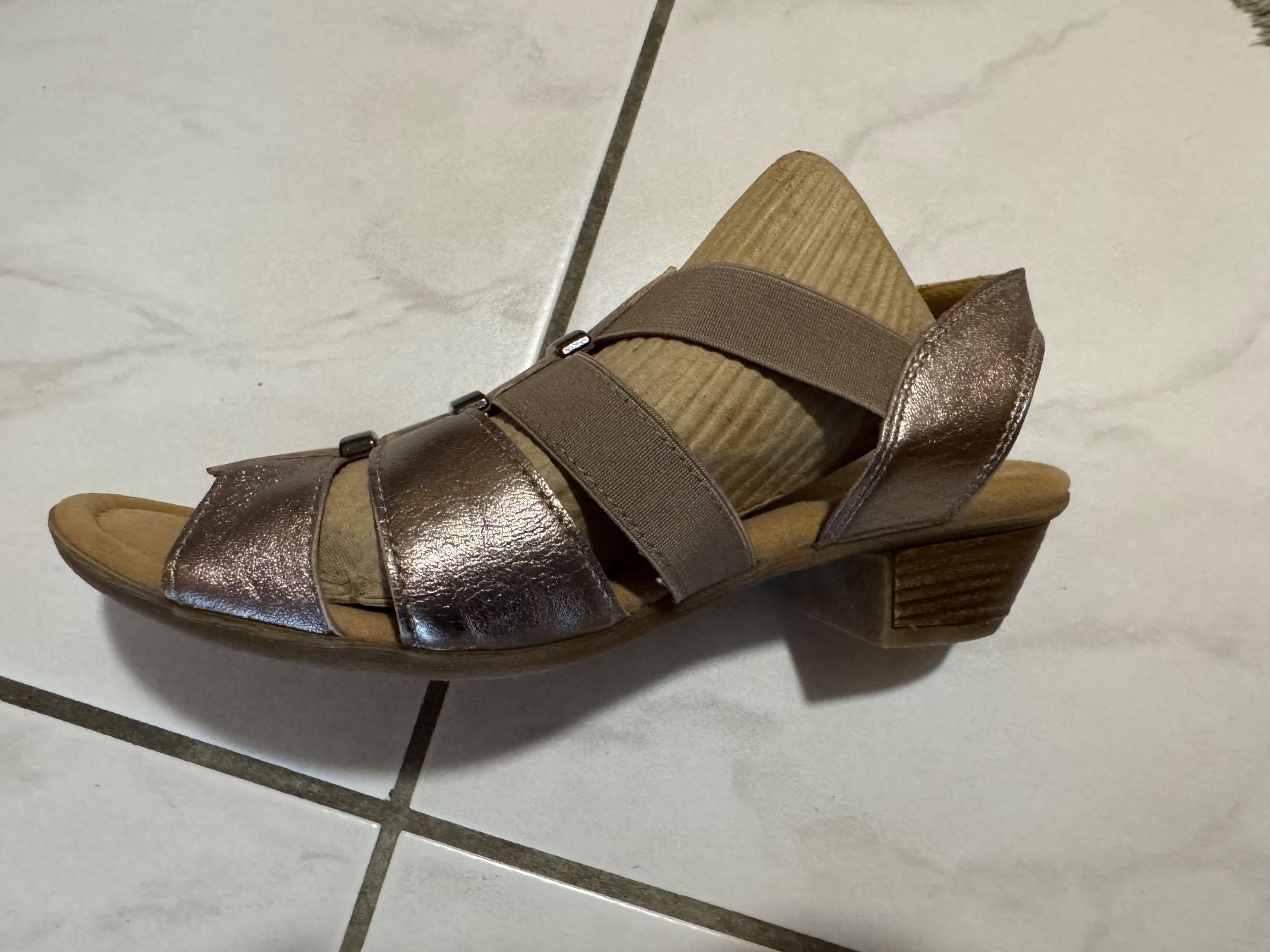 Scarpe da donna: Sandalen Gabor Gr. 38.5 – Nuovo (secondo la descrizione) da Uznach venduto da Martina191185 2
