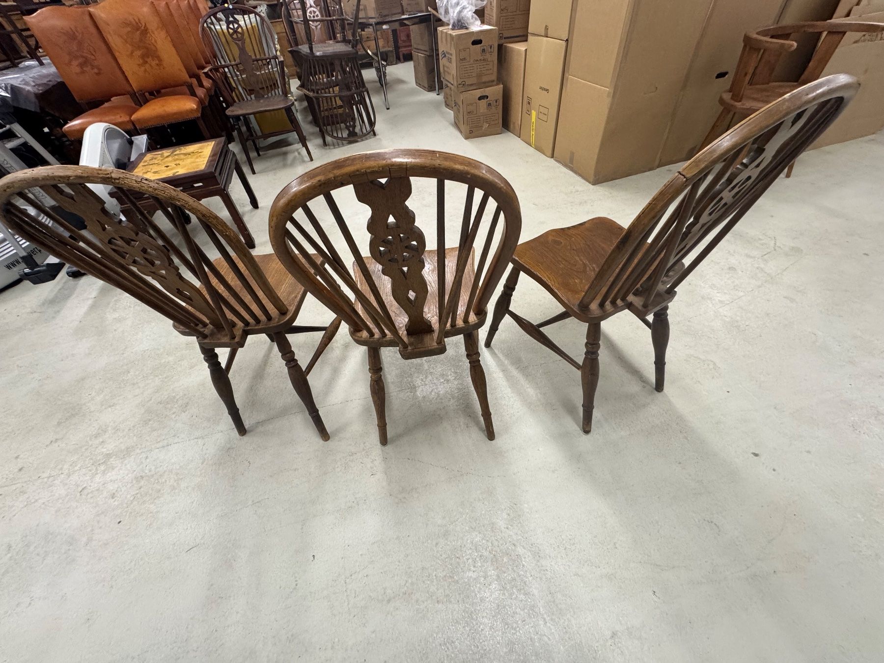 Chaises: Ensemble de 3 chaises coloniales – D'occasion à Oeschseite par -Luxury-On-Line- 4
