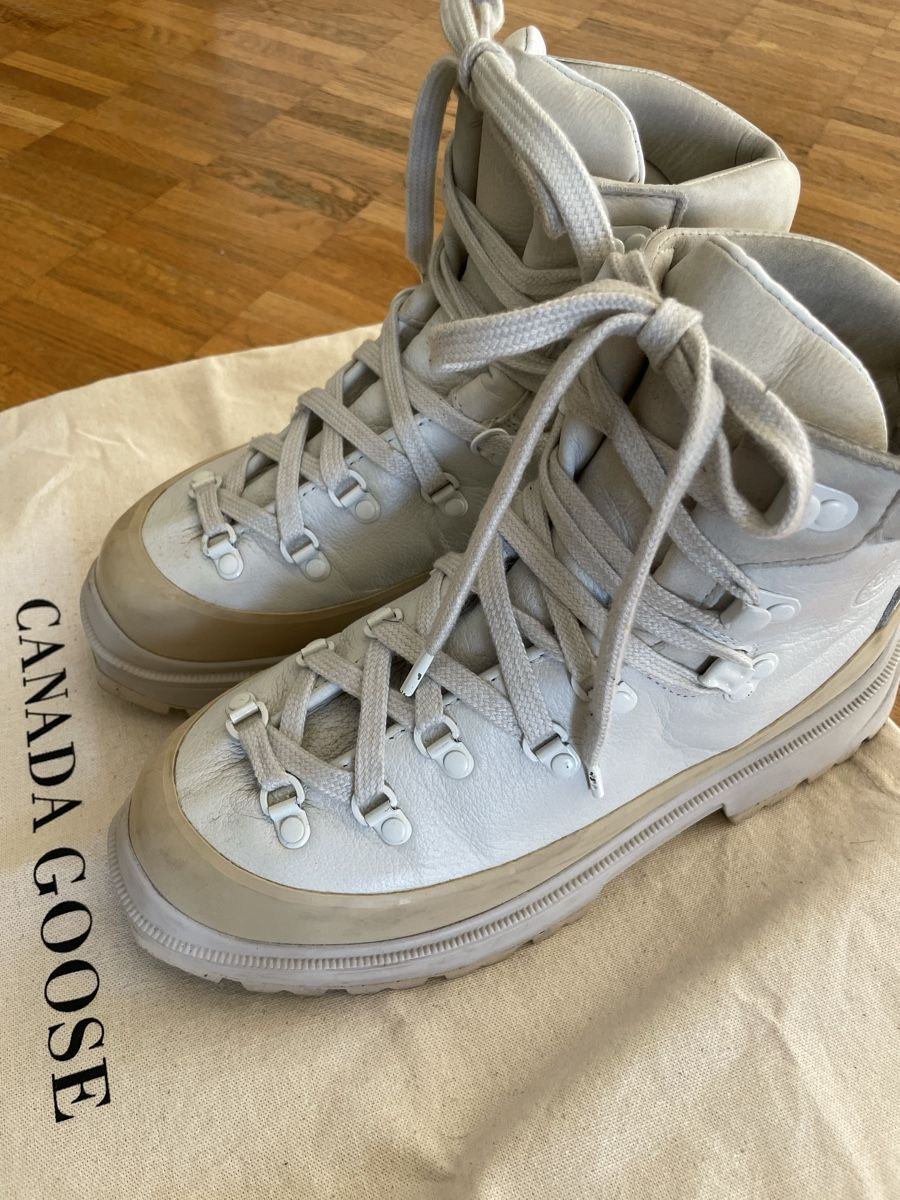 Canada Goose Damenschuhe: Canada Goose Boots – Neu (gemäss Beschreibung) aus Zürich von deb_j5d7 1