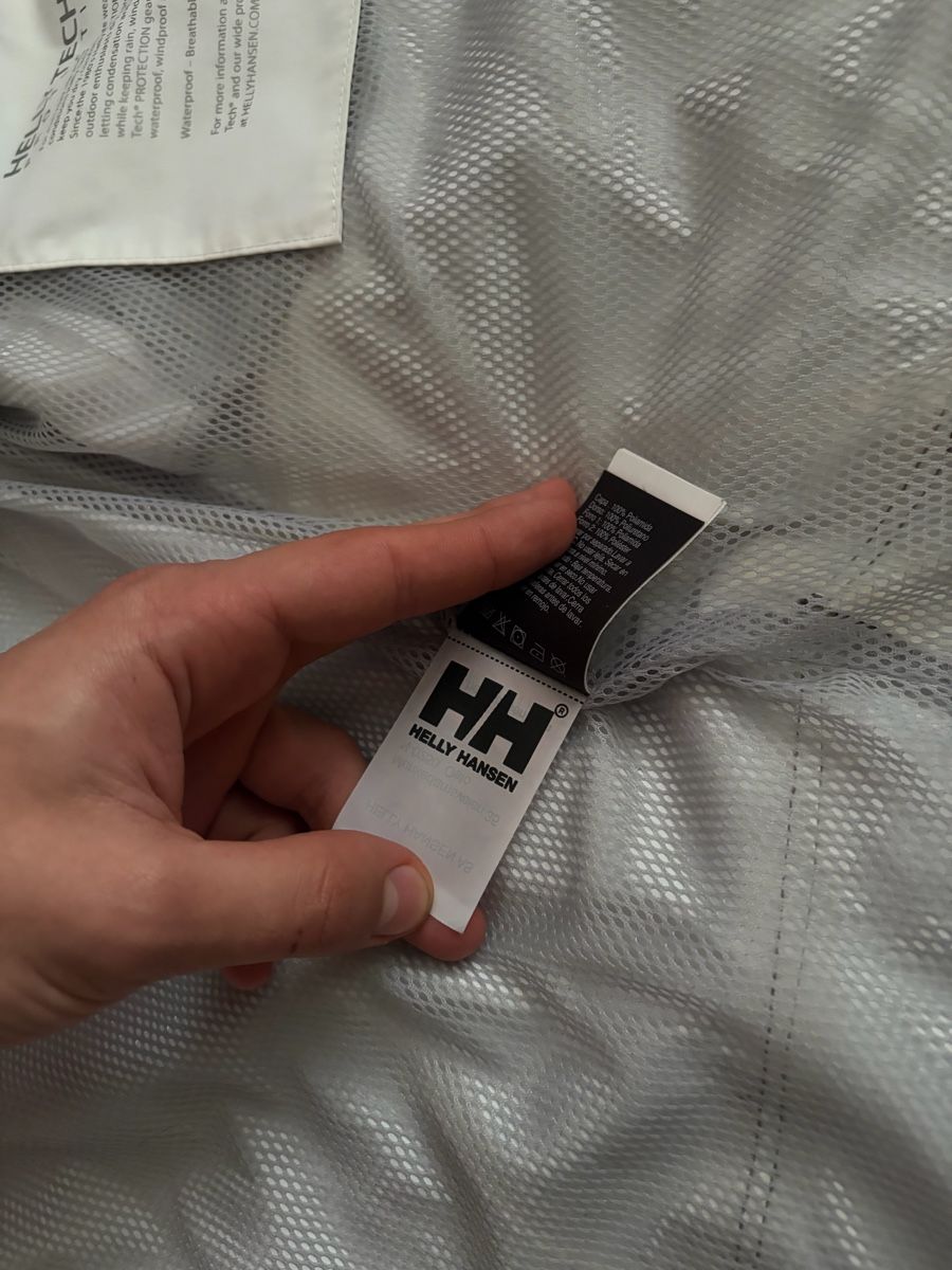 Helly Hansen Jacken: Helly Hansen Jacket M Waterproof Windproof – Gebraucht aus Brislach von edu_t6pq 8